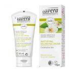 Crema matifianta echilibranta ten mixt, cu ceai verde si galbenele 50ml, Lavera